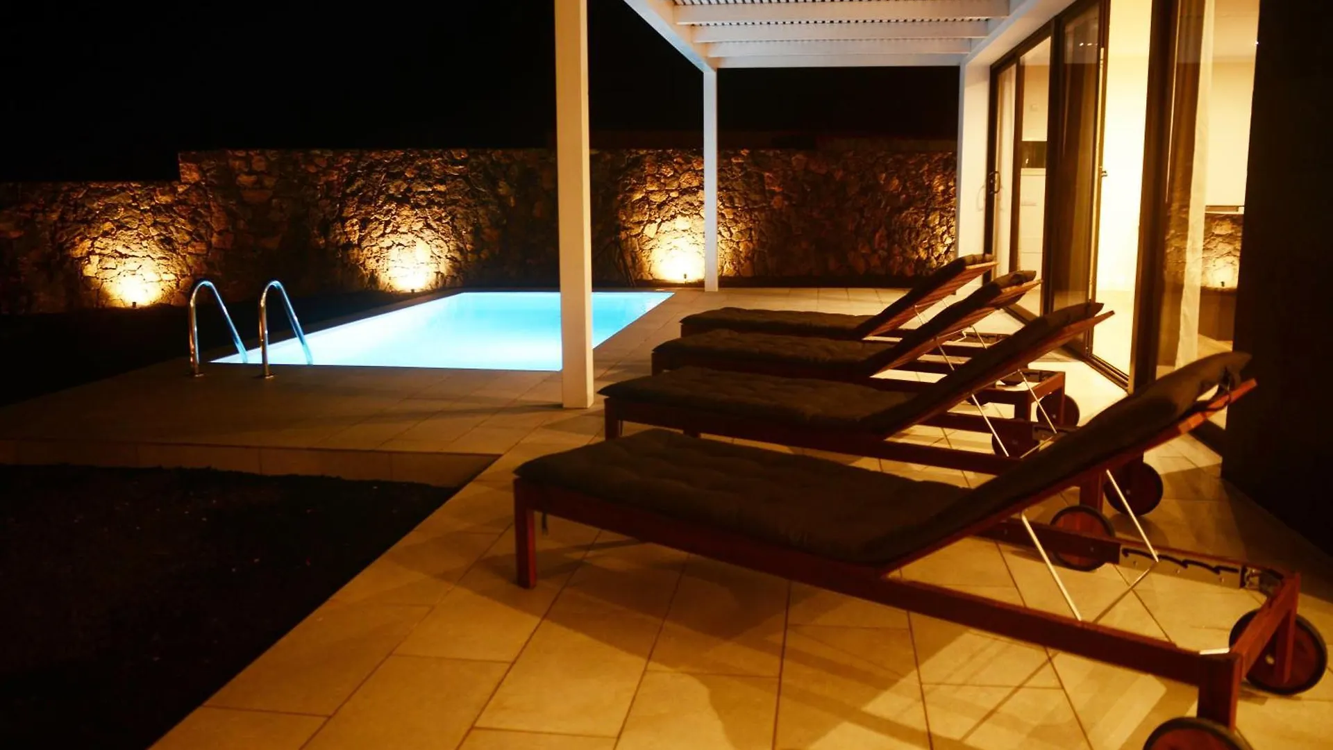 Duna Colorada La Oliva Villa